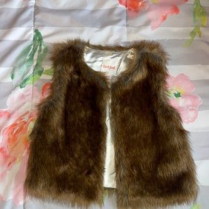Faux fur, vest, Cat and Jack, size 6/6X